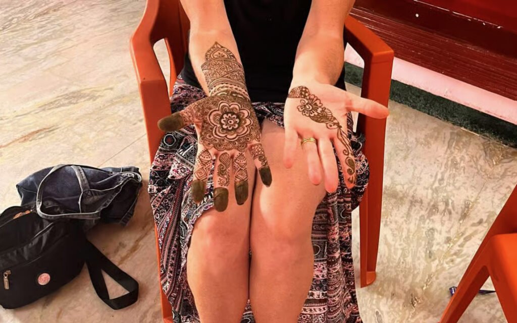 Madurai Mehandhi Art Experience – Half Day Cultural Tour